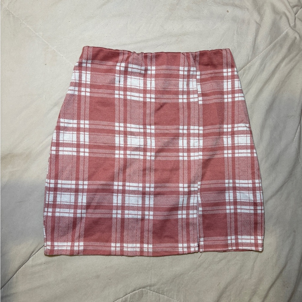 Cute pink and white plaid high waisted mini skirt